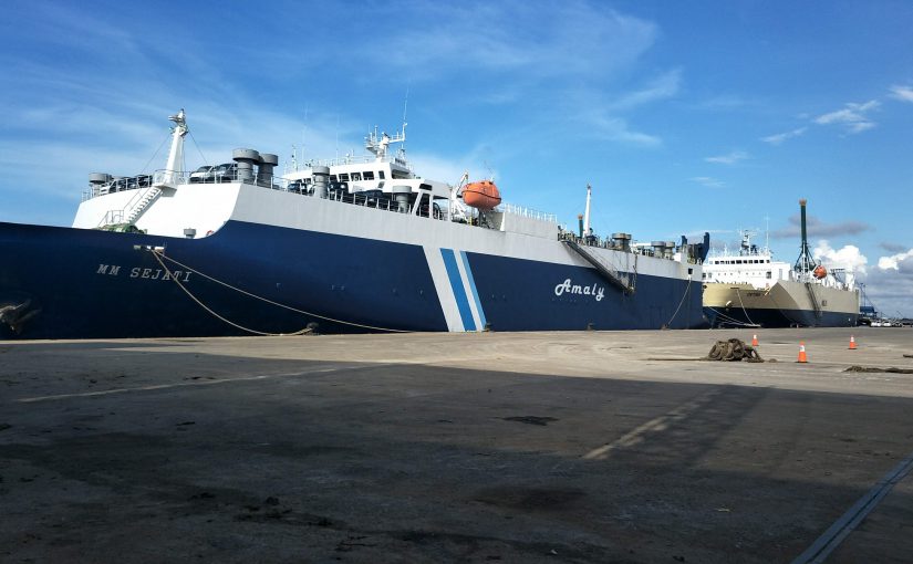 Cargo Kapal Laut